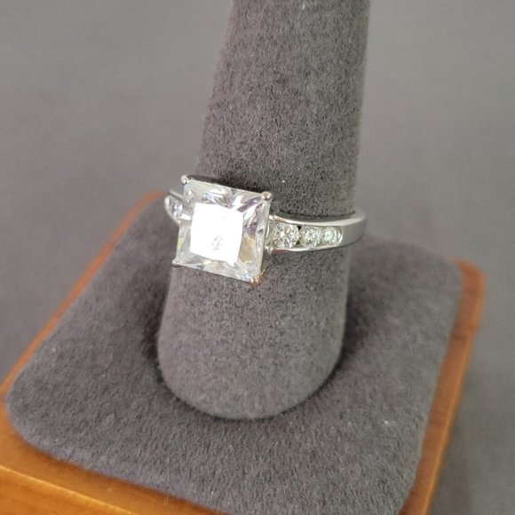 Sparkling Silver 4ct Princess Cut w/ Round Side Stones CZ Engagement Ring, Sz 9 - Picture 3 of 14